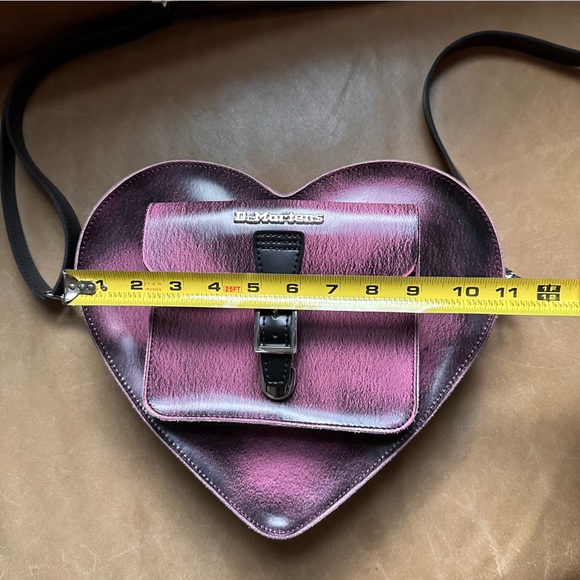Dr. martens Heart Shaped Distressed Leather Backpack doc marten bag pink black - Picture 11 of 17